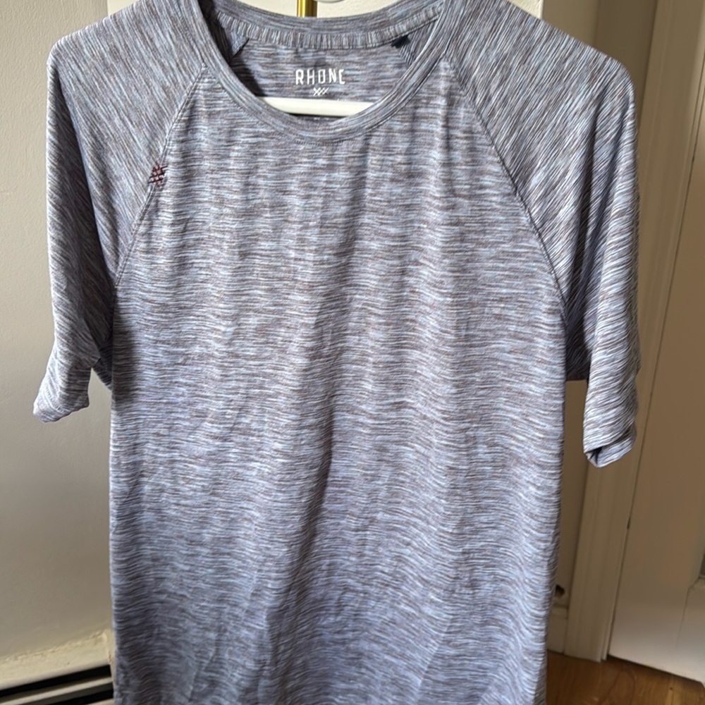 Like new! Rhône exercise shirt